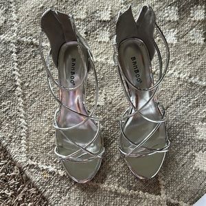 Bamboo Silver Heels size 6